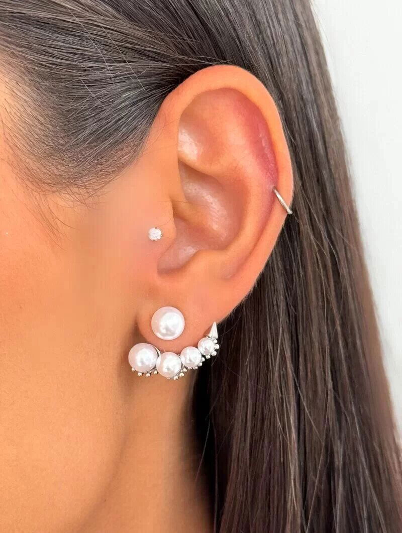 Brinco Folheado a Ouro 18k e Prata Cinco Pérolas