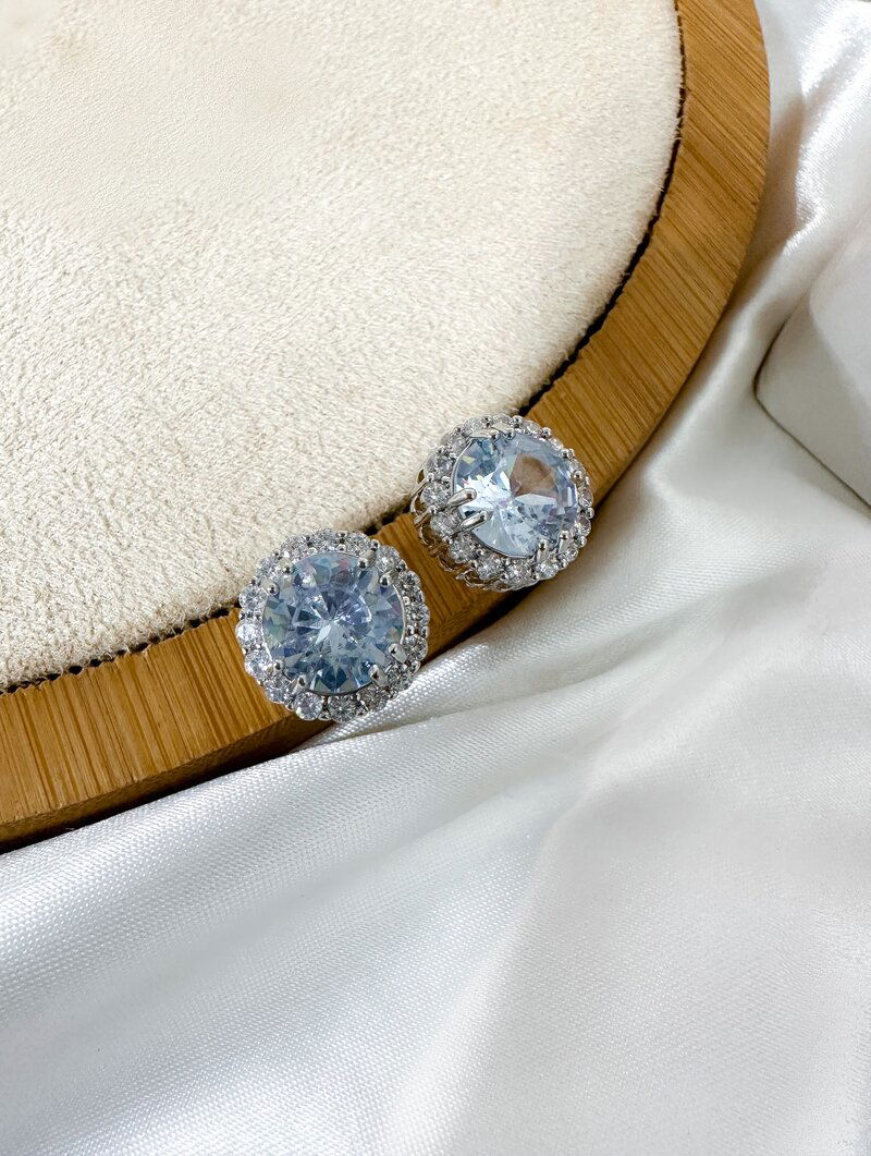Brinco Folheado a Ouro 18k e Prata Circulo de Zircônia com Borda Cravejada