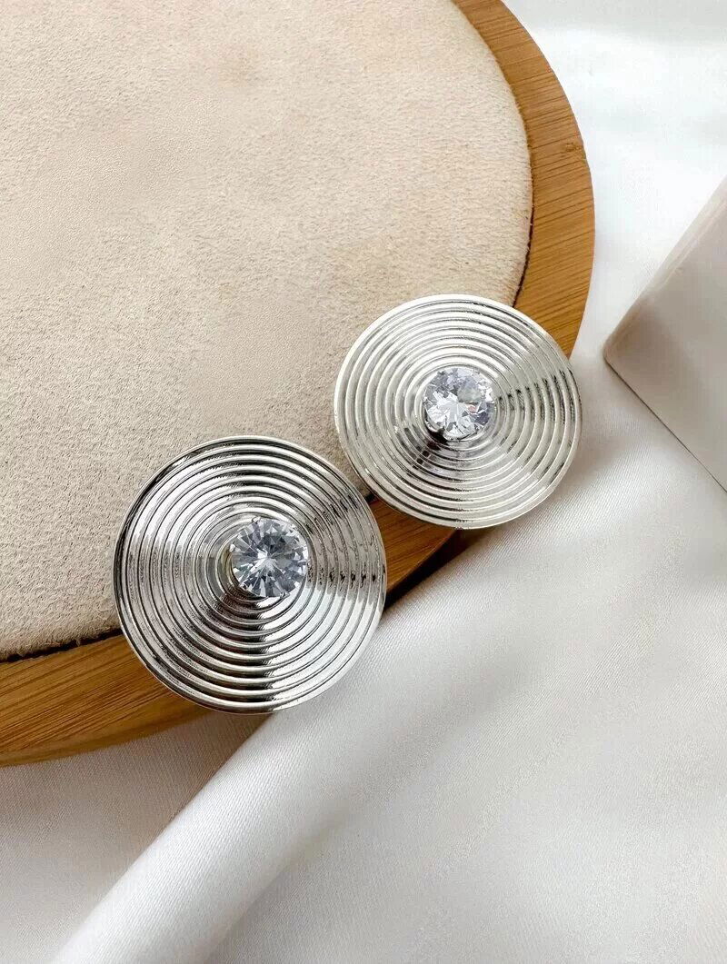 Brinco Folheado a Ouro 18k e Prata Circulo Listrado com Zircônia