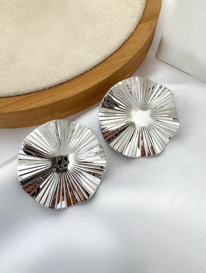 Brinco Folheado a Ouro 18k e Prata Circulo Martelado