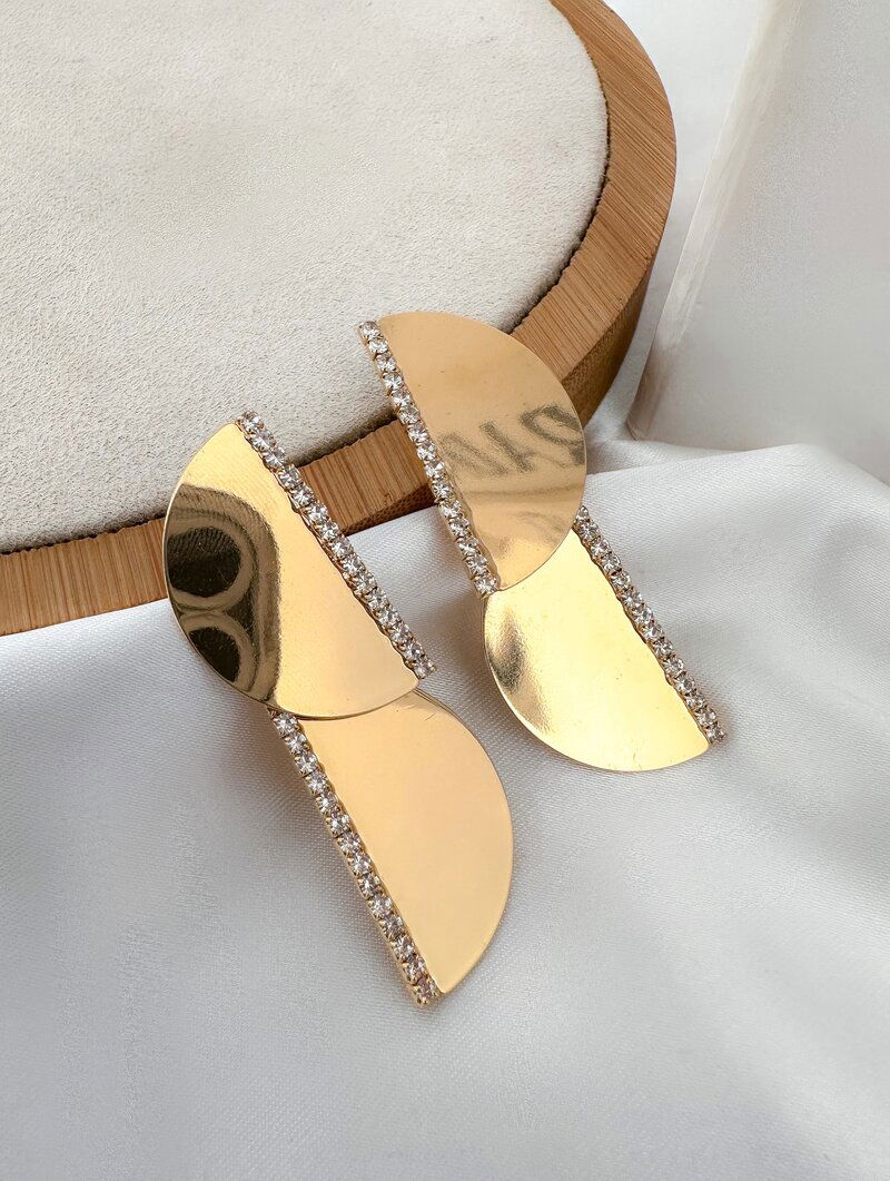 Brinco Folheado a Ouro 18k e Prata Circulo Movél com Micro Zircônias