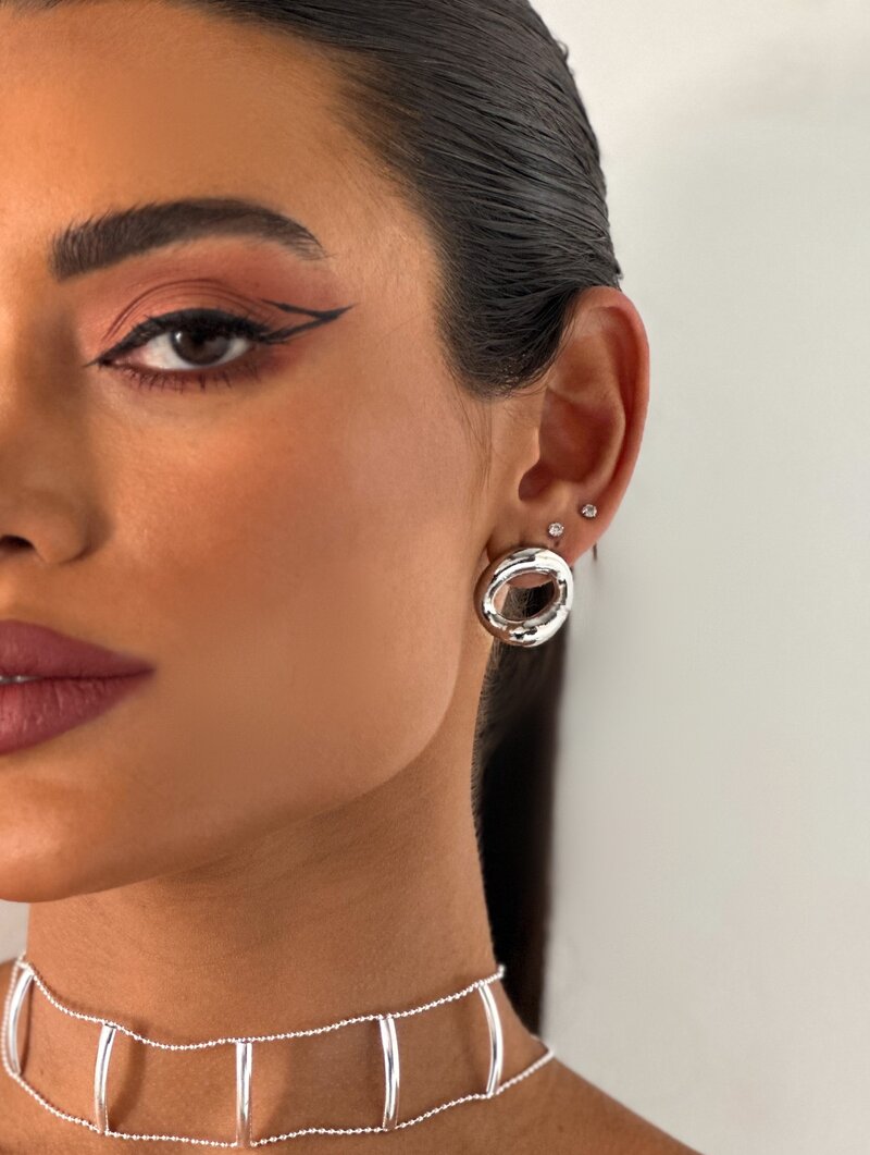 Brinco Folheado a Ouro 18k e Prata Circulo Vazado Liso