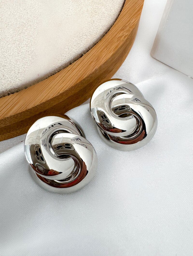 Brinco Folheado a Ouro 18k e Prata Circulos Entrelaçados