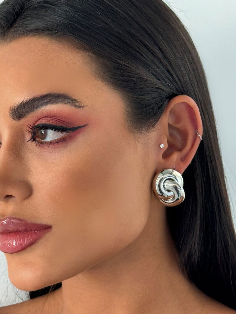 Brinco Folheado a Ouro 18k e Prata Circulos Entrelaçados