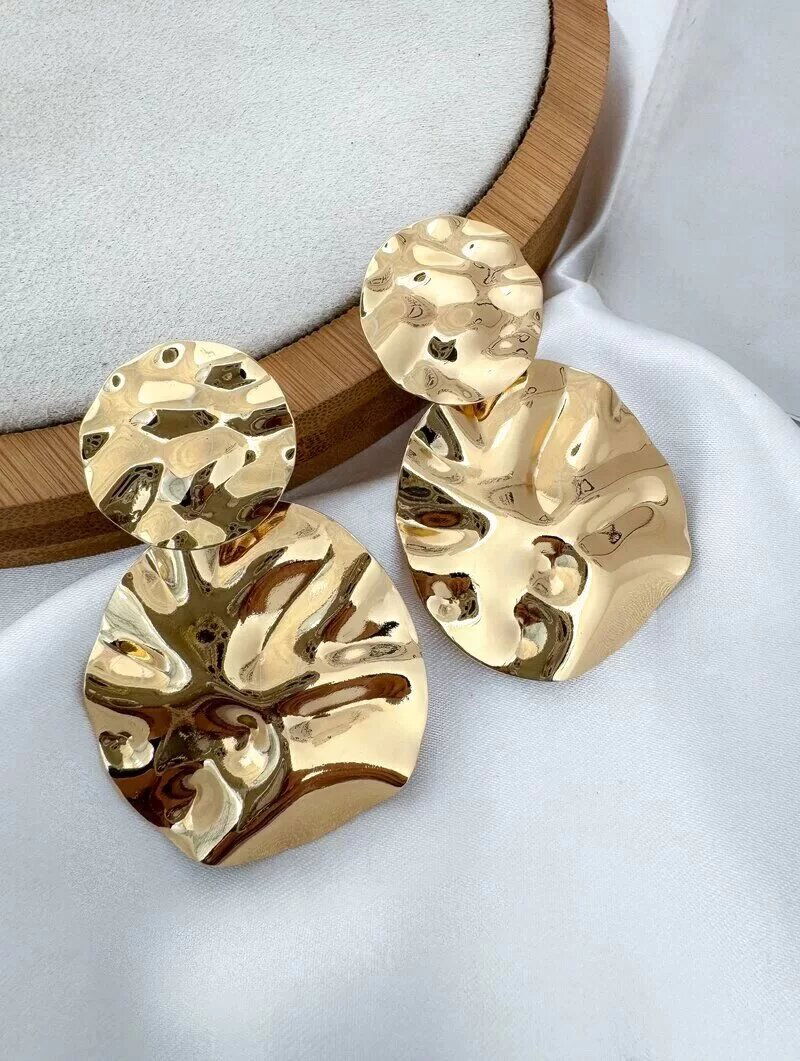 Brinco Folheado a Ouro 18k e Prata Circulos Martelados