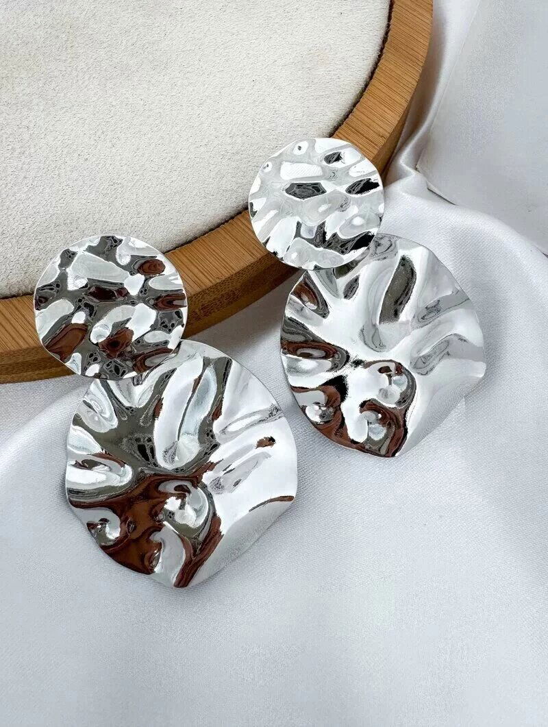 Brinco Folheado a Ouro 18k e Prata Circulos Martelados