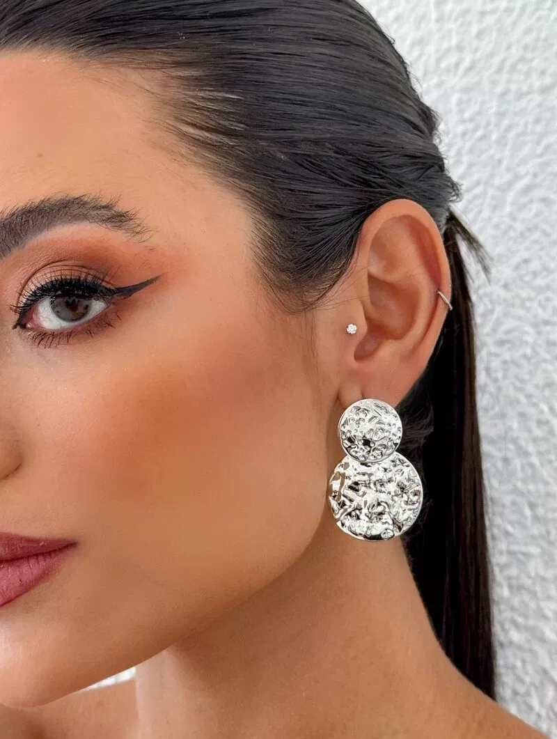Brinco Folheado a Ouro 18k e Prata Circulos Martelados