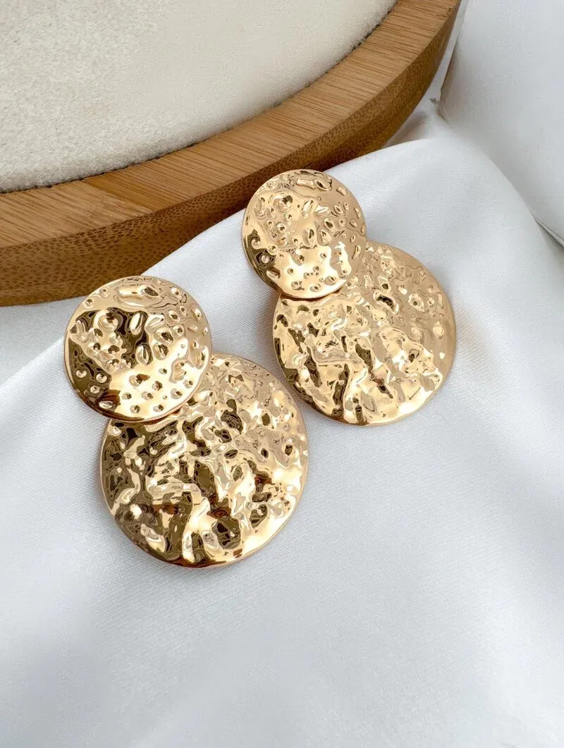 Brinco Folheado a Ouro 18k e Prata Circulos Martelados
