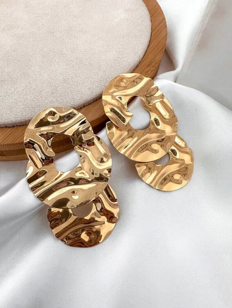 Brinco Folheado a Ouro 18k e Prata Circulos Martelados Lisos