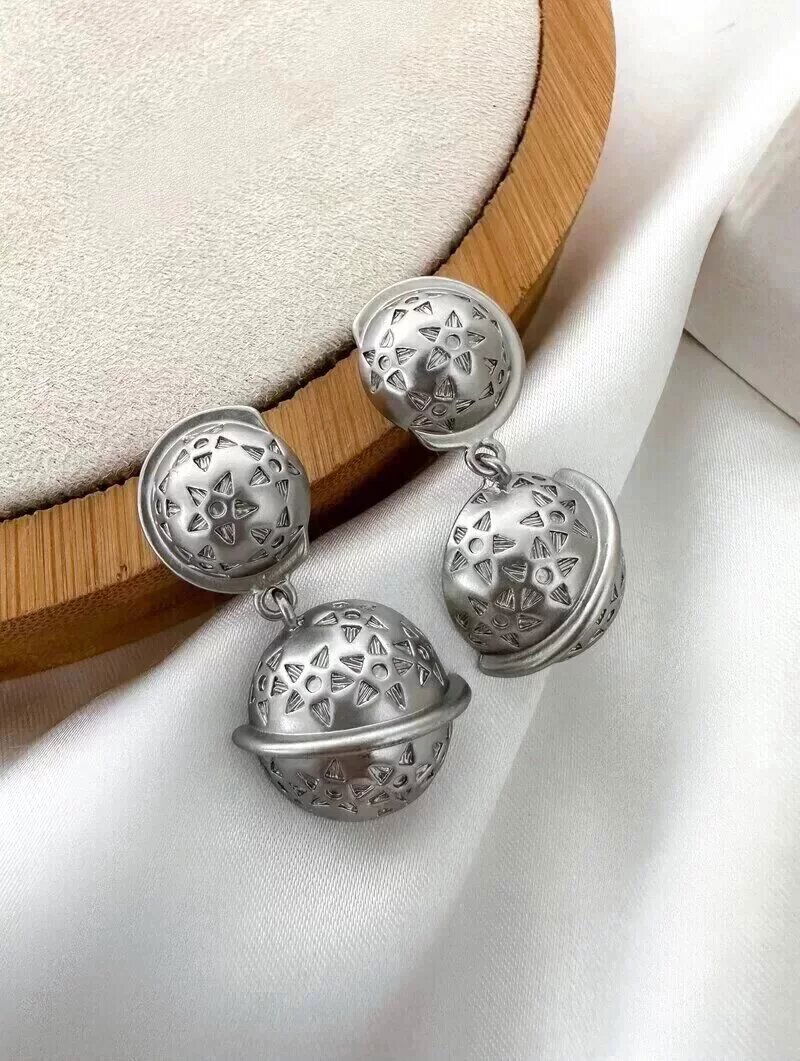 Brinco Folheado a Ouro 18k e Prata Circulos Trabalhados