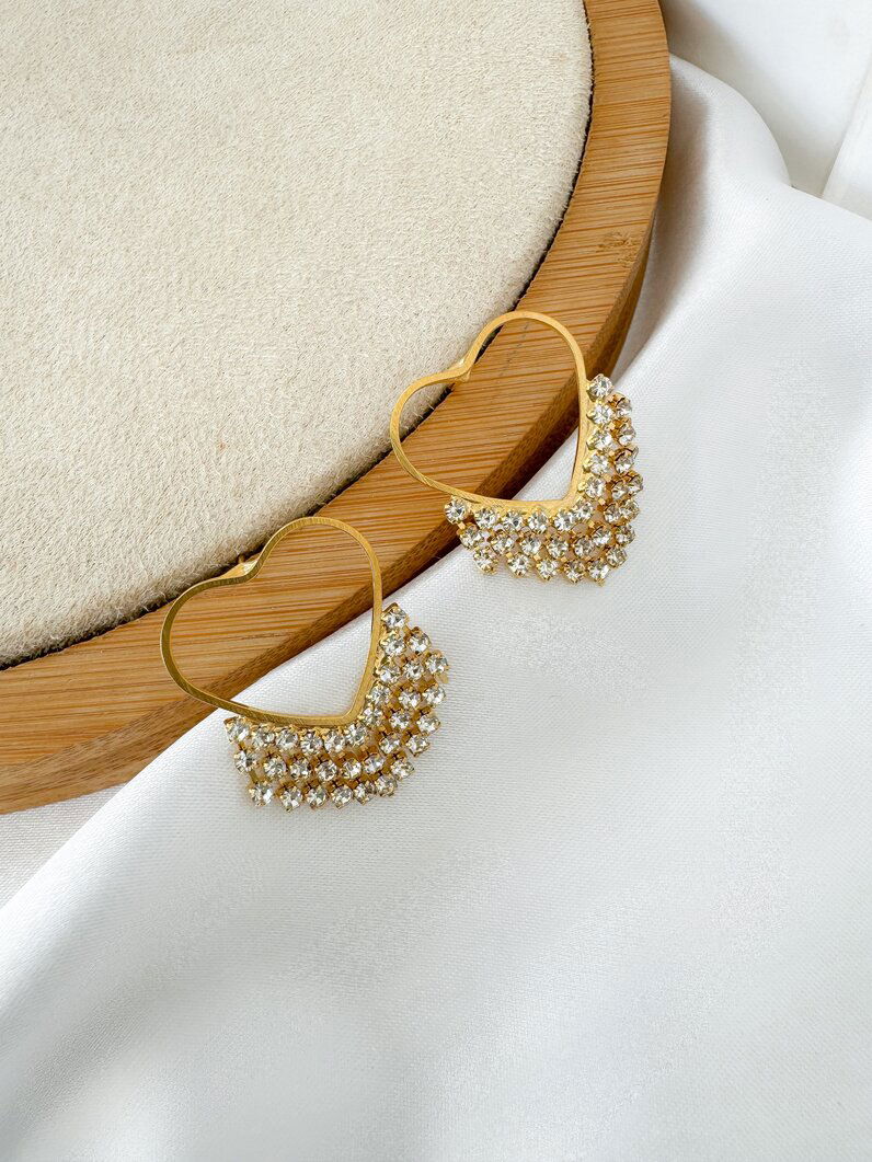 Brinco folheado a ouro 18k e prata coração com franja de micro zircônia