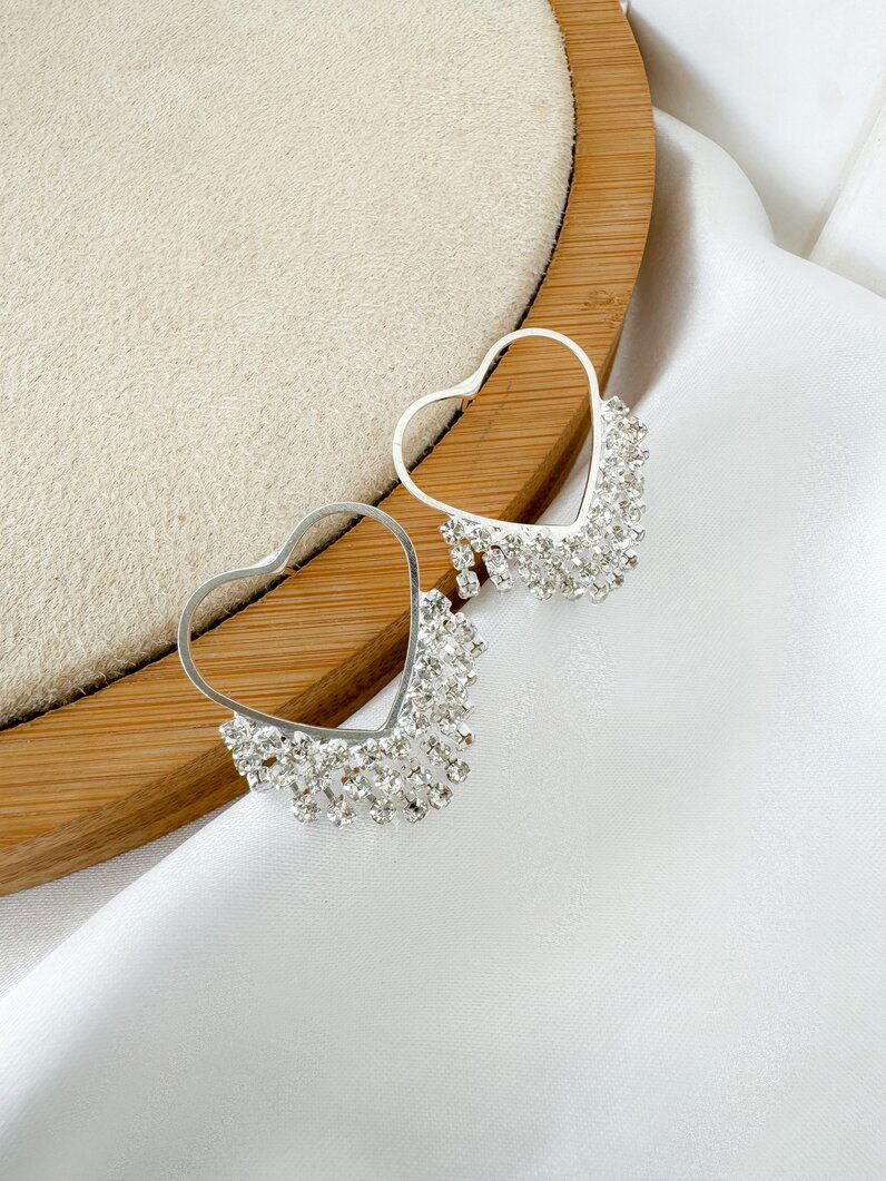 Brinco folheado a ouro 18k e prata coração com franja de micro zircônia