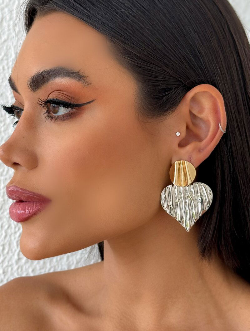 Brinco Folheado a Ouro 18k e Prata Coração com Ponteira Botton Liso