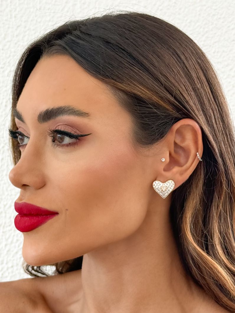 Brinco Folheado a Ouro 18k e Prata Coração Com Zircônias