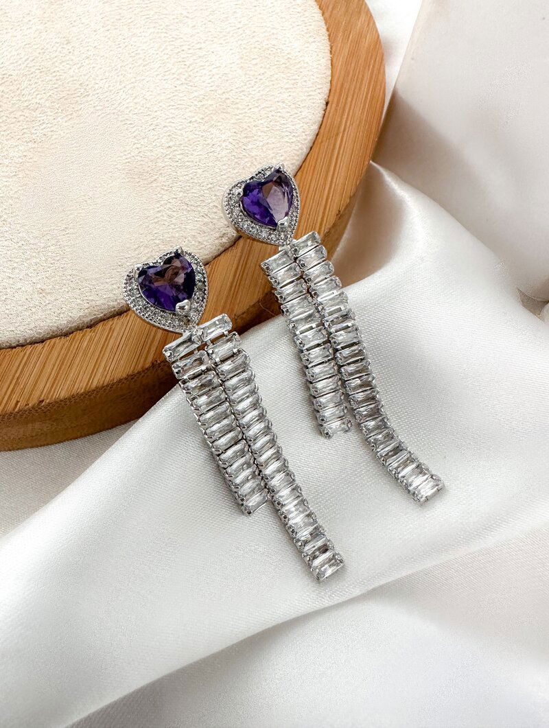 Brinco Folheado a Ouro 18k e Prata Coração de Zircônia com Navetes