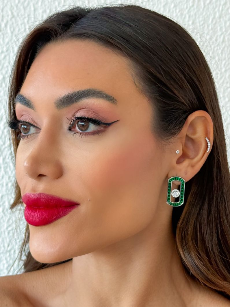 Brinco Folheado a Ouro 18k e Prata Cravejado Com Microzirconia Coloridos