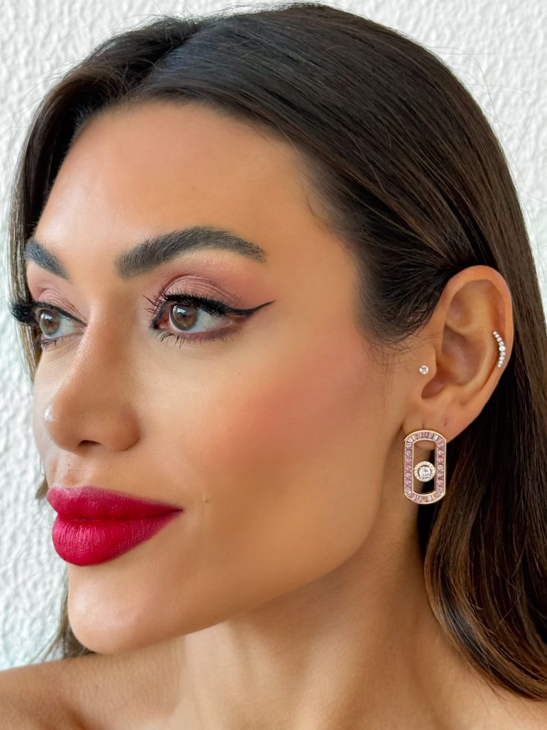 Brinco Folheado a Ouro 18k e Prata Cravejado Com Microzirconia Coloridos