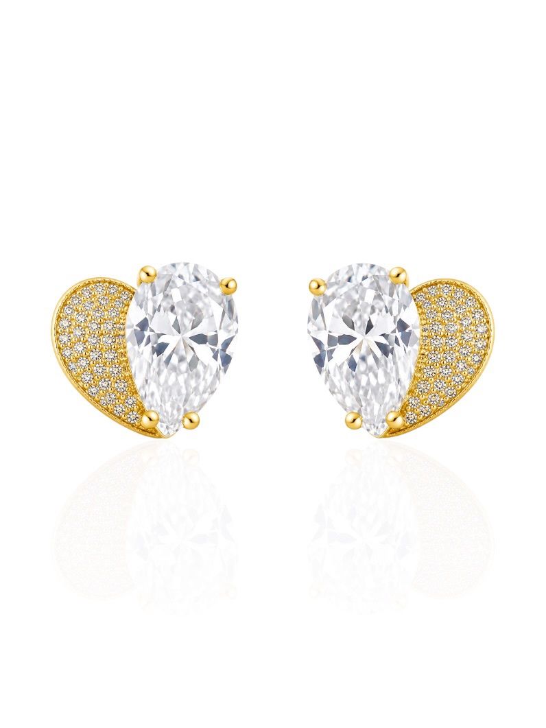 Brinco Folheado a Ouro 18k e Prata Cristal e Cravejado Design Coração