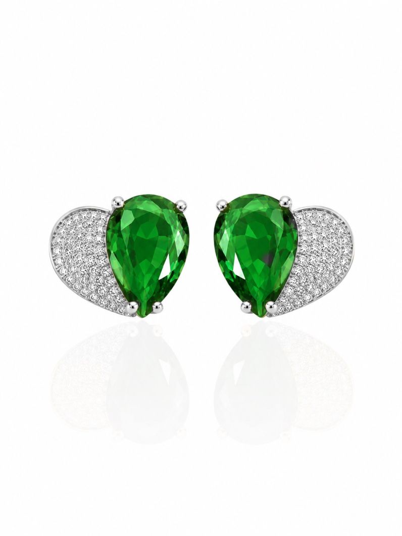 Brinco Folheado a Ouro 18k e Prata Cristal e Cravejado Design Coração