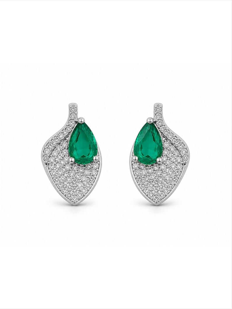 Brinco Folheado a Ouro 18k e Prata Design Folhas Cravejadas