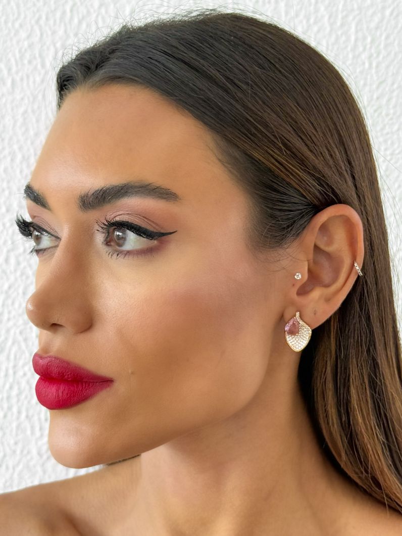 Brinco Folheado a Ouro 18k e Prata Design Folhas Cravejadas
