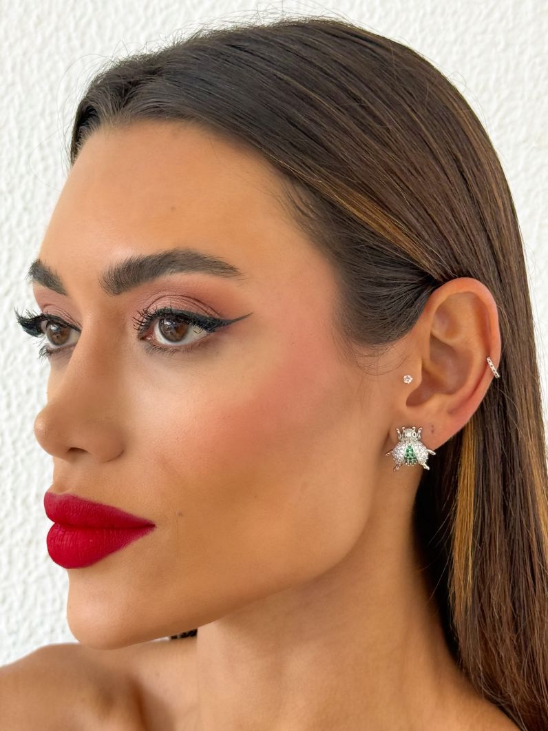 Brinco Folheado a Ouro 18k e Prata Design Joaninha Cravejada
