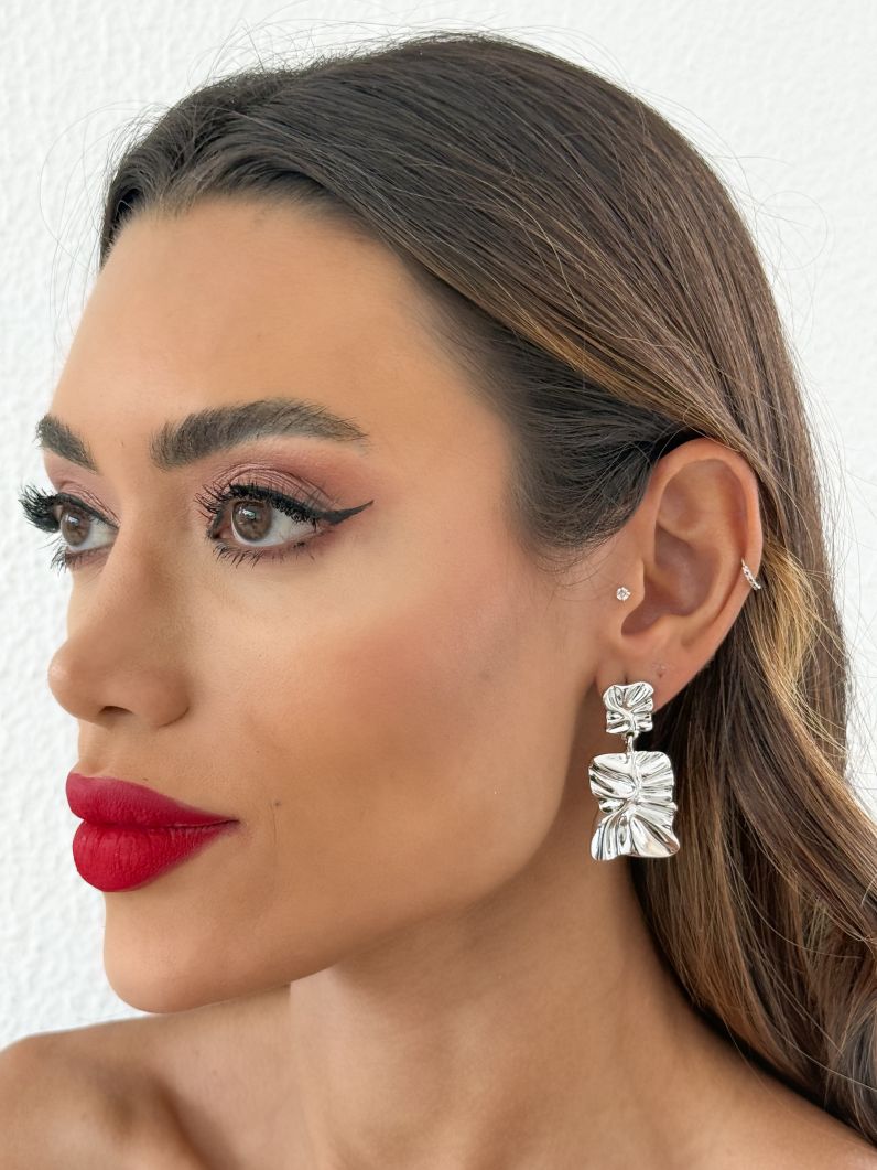 Brinco Folheado a Ouro 18k e Prata Design Martelado