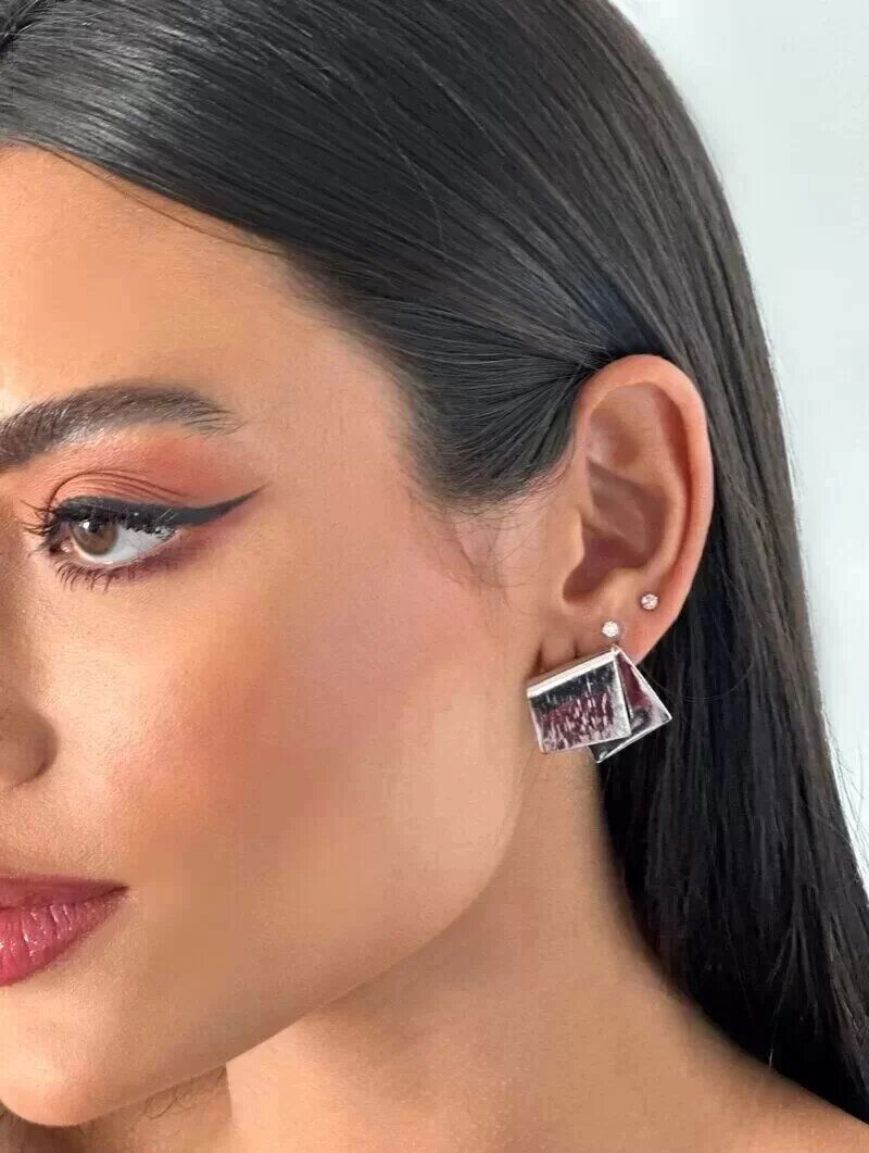 Brinco Folheado a Ouro 18k e Prata Design Moderno