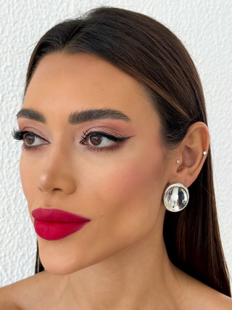 Brinco Folheado a Ouro 18k e Prata Design Oval Curvo