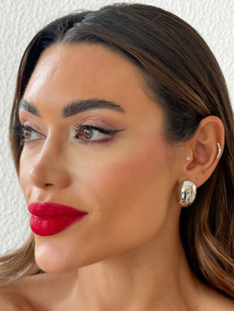 Brinco Folheado a Ouro 18k e Prata Design Oval Liso