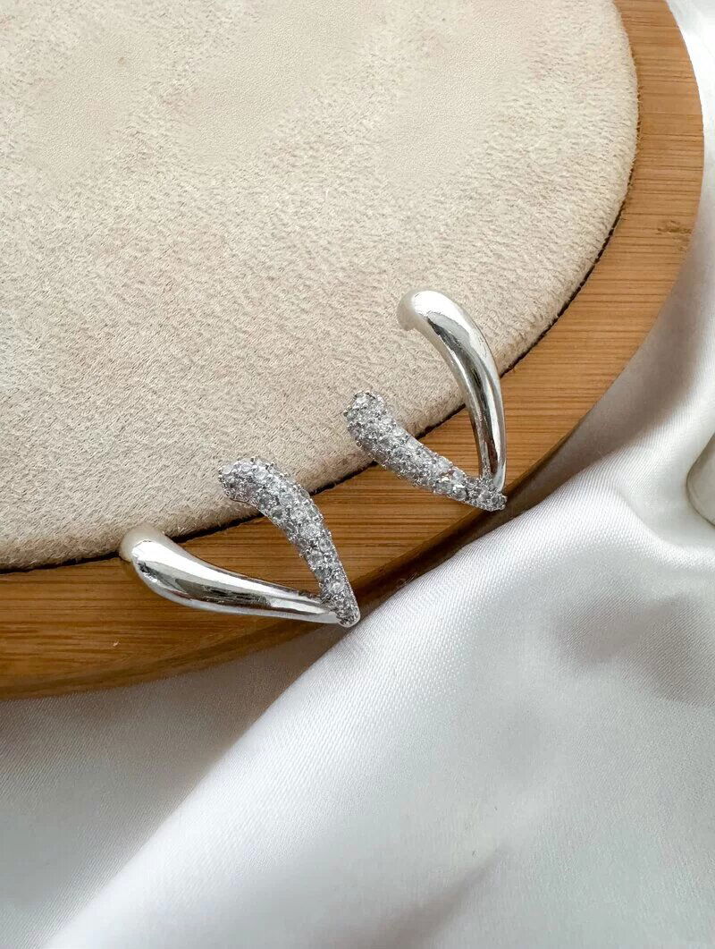 Brinco Folheado a Ouro 18k e Prata Dois Fios Luxo