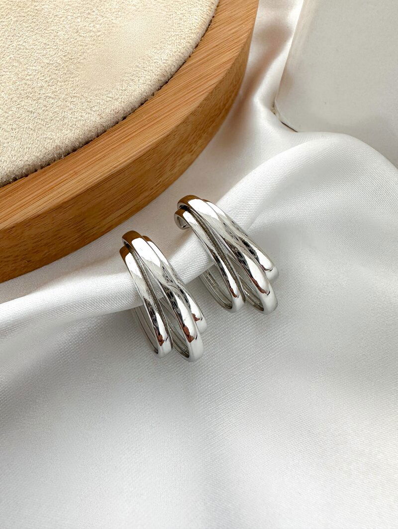 Piercing Folheado a Ouro 18k e Prata Ear Cuff