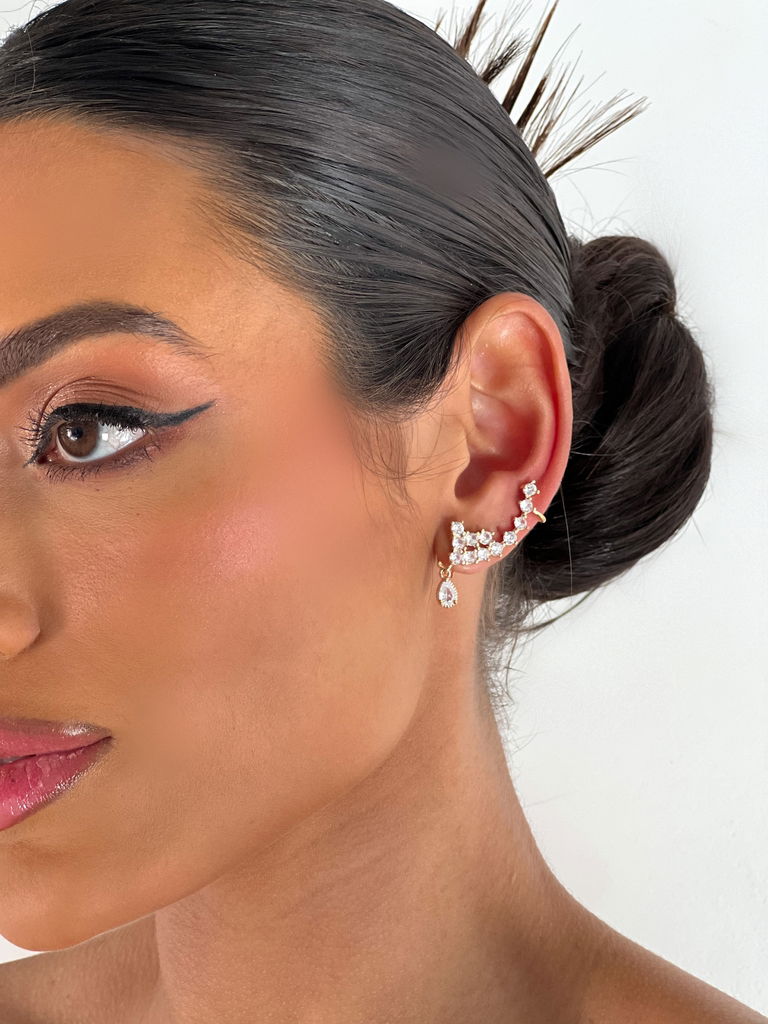 BRINCO FOLHEADO A OURO 18K E PRATA EAR CUFF CRAVEJADO COM ZIRCÔNIAS
