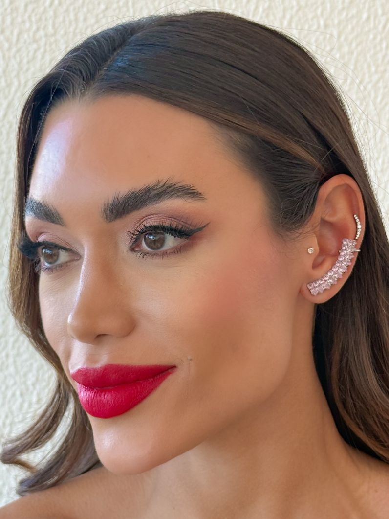 Brinco Folheado a Ouro 18k e Prata Ear Cuff Cristais