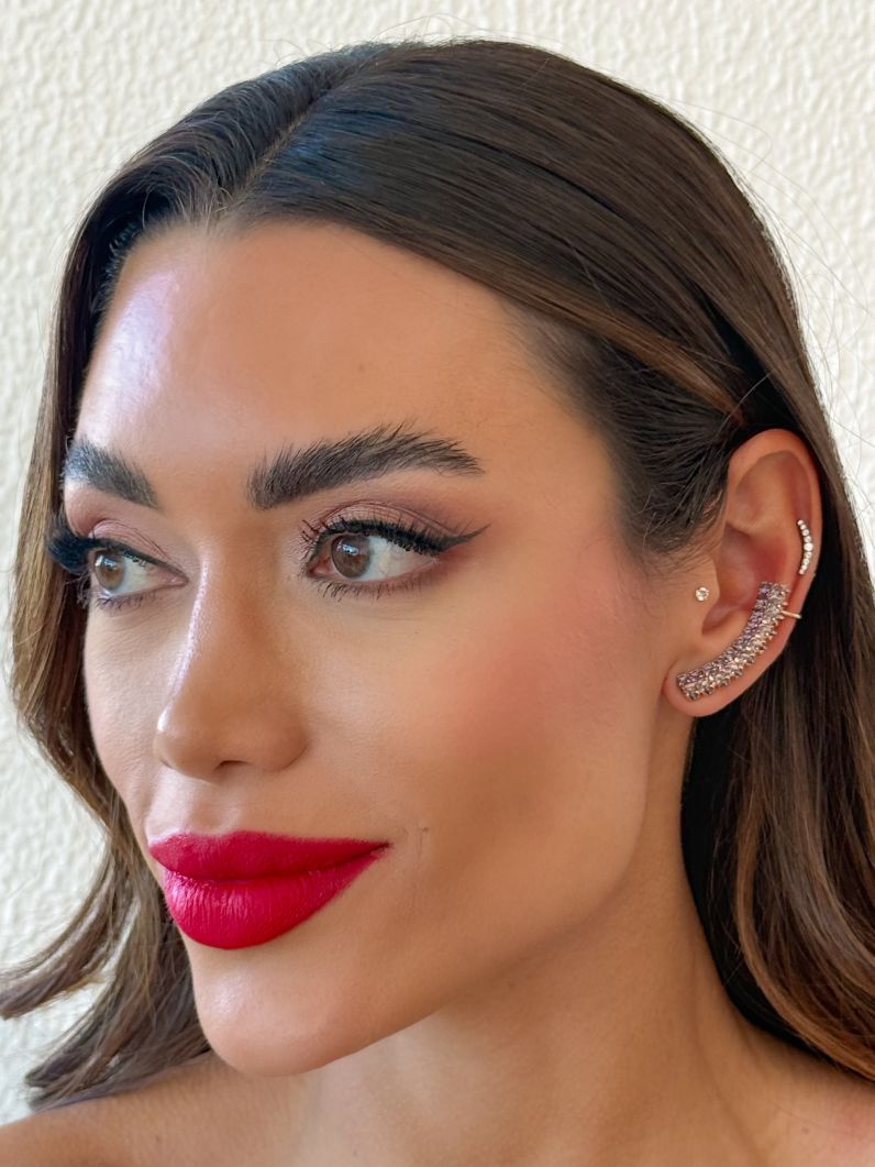 Brinco Folheado a Ouro 18k e Prata Ear Cuff Cristais