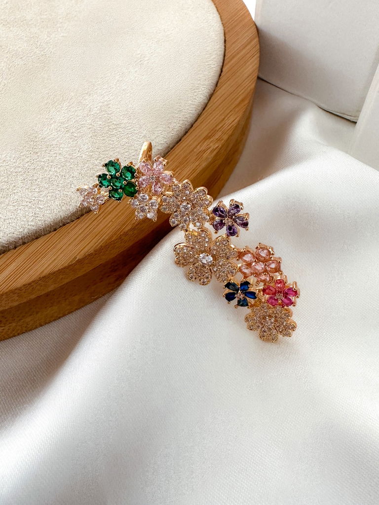 Brinco folheado a ouro 18k e prata ear cuff flores cravejadas