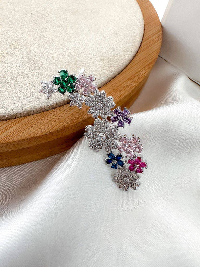 Brinco folheado a ouro 18k e prata ear cuff flores cravejadas