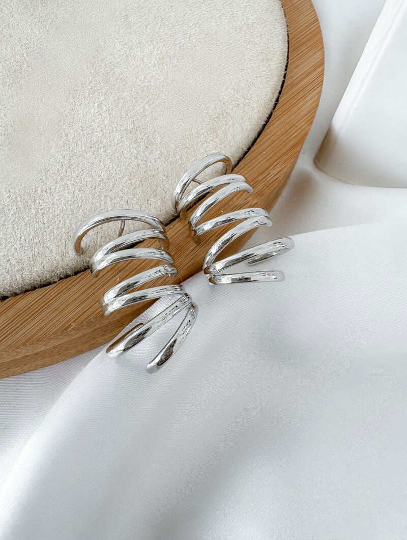 Brinco Folheado a Ouro 18k e Prata Ear Cuff Sete Fios Lisos