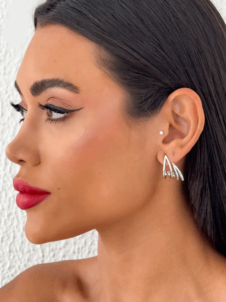Brinco Folheado a Ouro 18k e Prata Ear Cuff Vazado