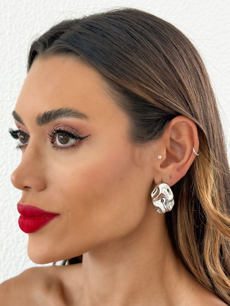 Brinco Folheado a Ouro 18k e Prata Botton Martelado