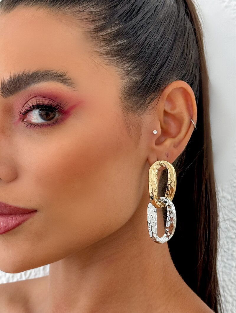 Brinco Folheado a Ouro 18k e Prata Elos Martelados