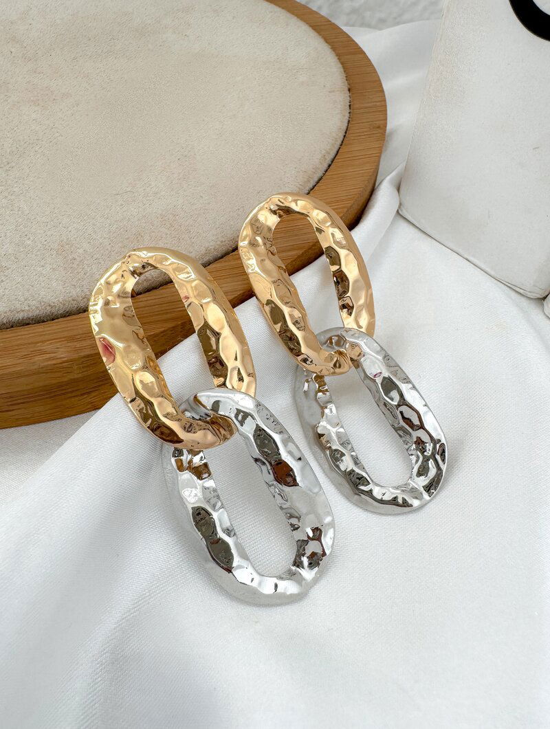 Brinco Folheado a Ouro 18k e Prata Elos Martelados