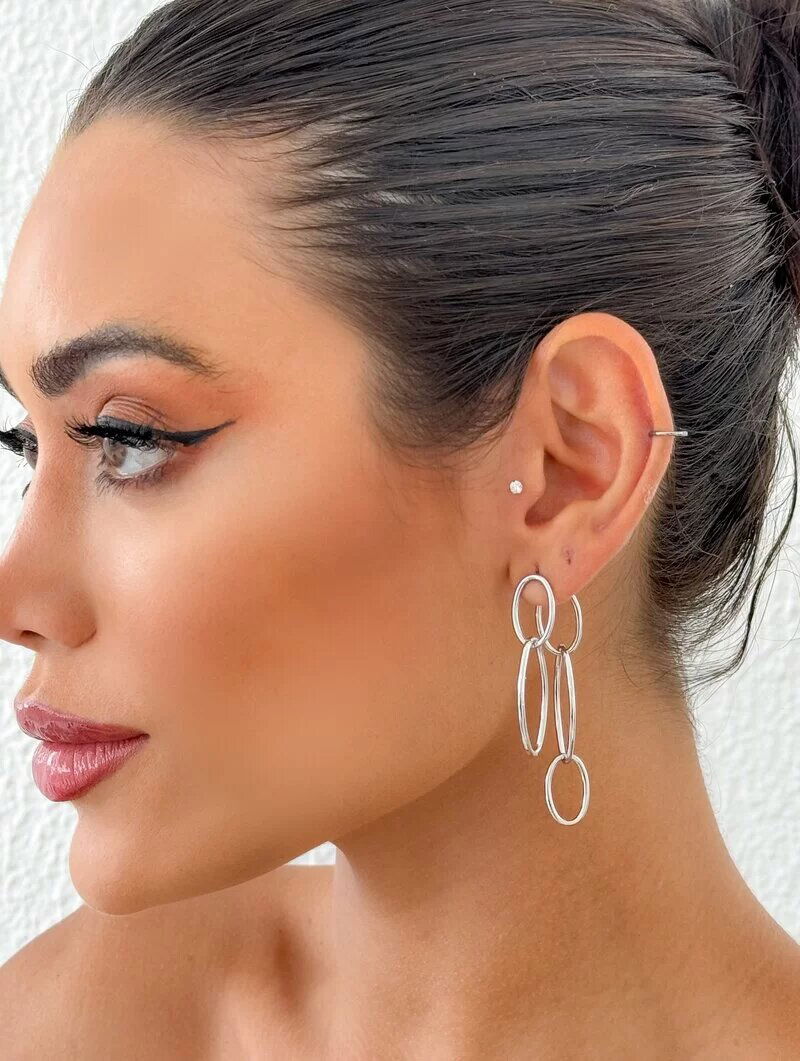 Brinco Folheado a Ouro 18k e Prata Elos Ovais Vazados