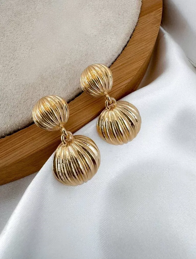 Brinco Folheado a Ouro 18k e Prata Esferas Listradas