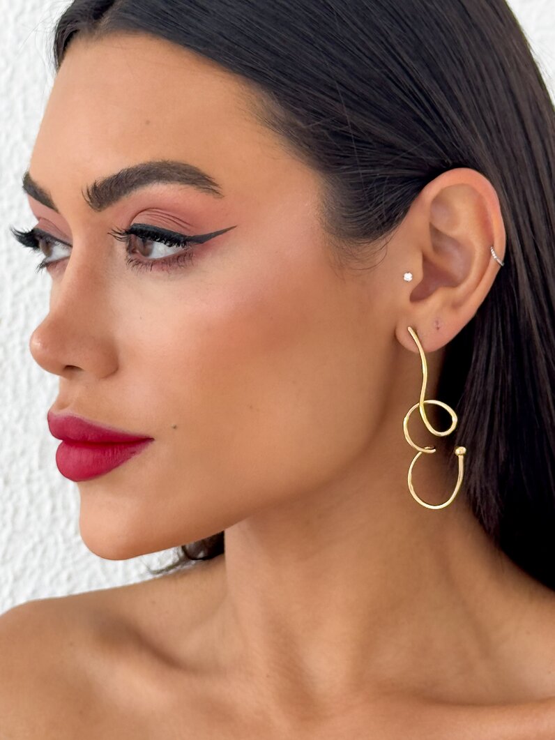 Brinco Folheado a Ouro 18k e Prata Fio Ondulado