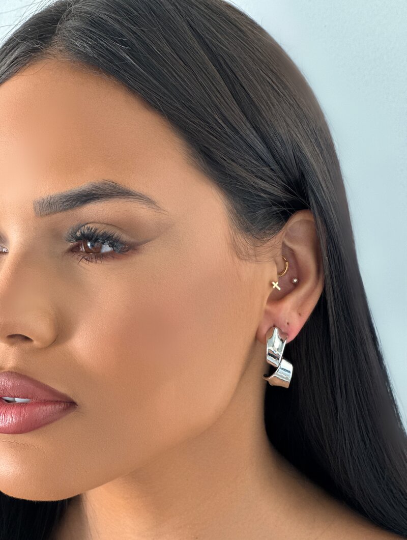 Brinco Folheado a Ouro 18K e Prata Fio Torcido