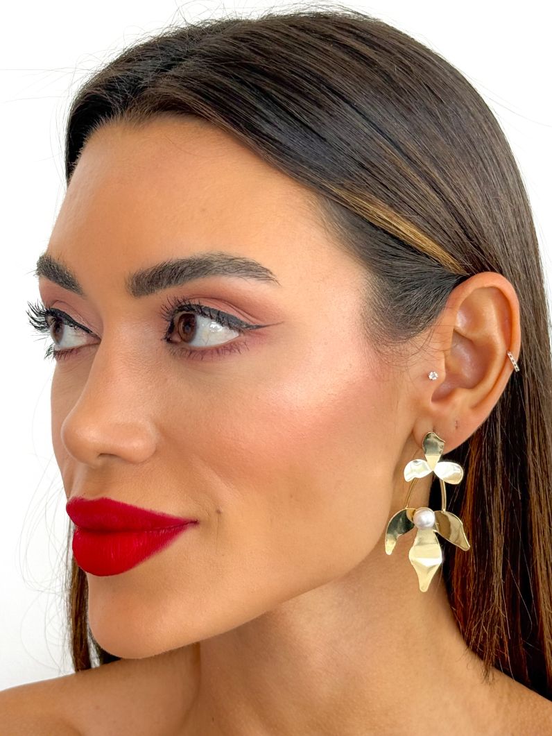Brinco Folheado a Ouro 18k e Prata Flor Alfinete