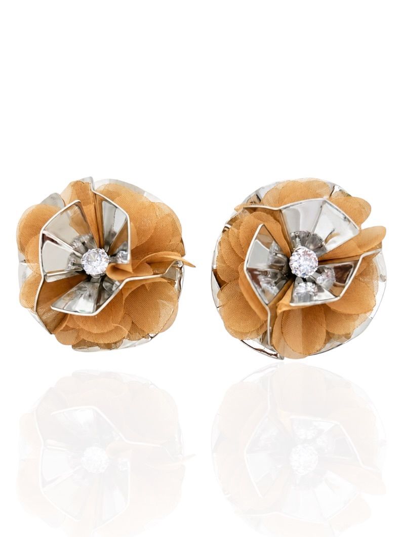 Brinco Folheado a Ouro 18k e Prata Flor Com Ponto de Luz Central