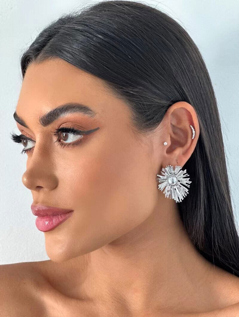 Brinco Folheado a Ouro 18k e Prata Flor Raios com Zircônia Central