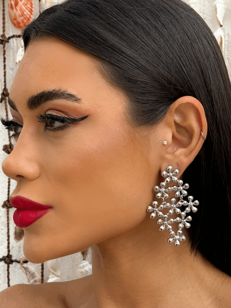 Brinco Folheado a Ouro 18k e Prata Floral